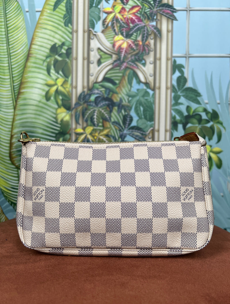 Louis Vuitton pochette accessories damier azur