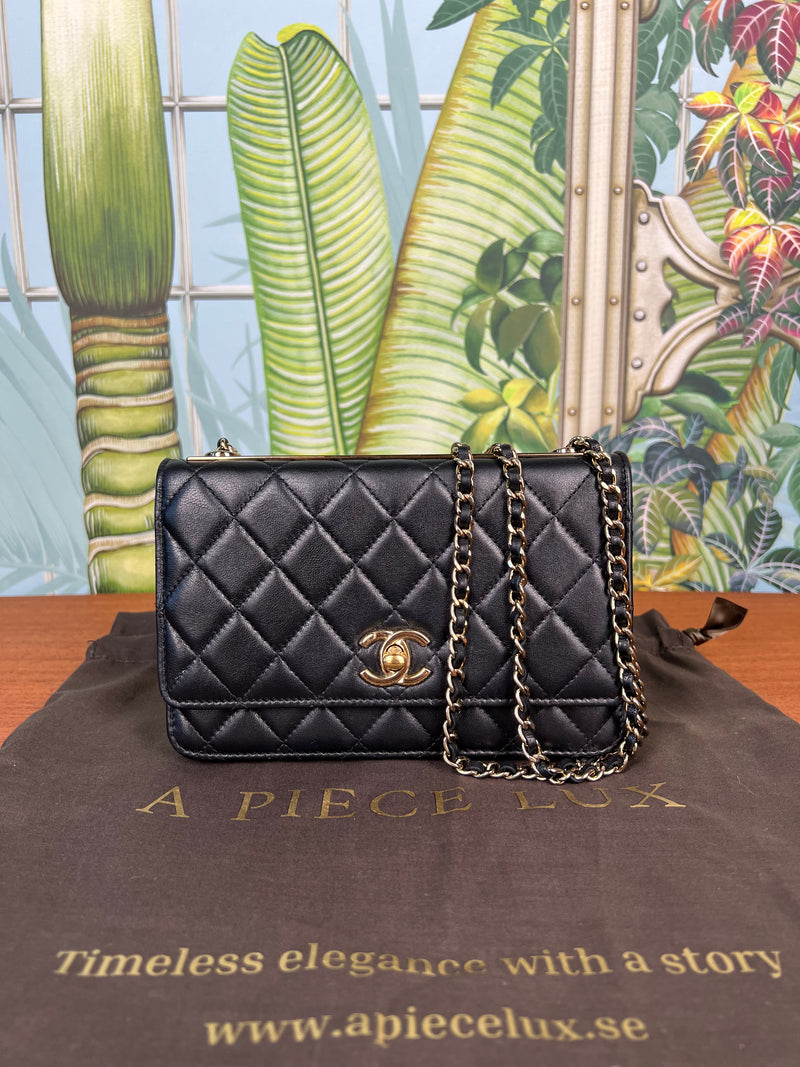 Chanel Trendy CC wallet on chain black