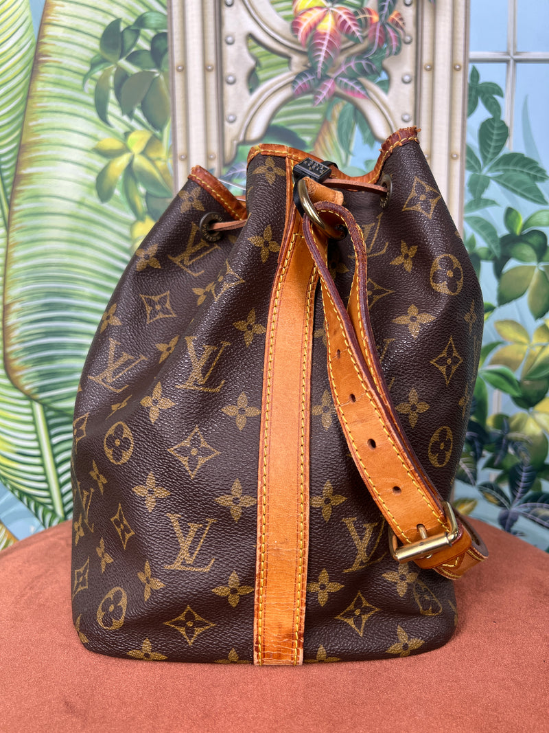 Louis Vuitton Noe petit bag