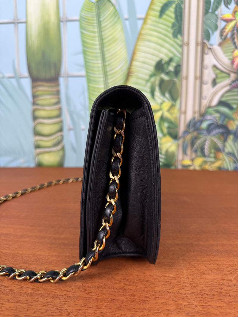Chanel vintage single flap bag black