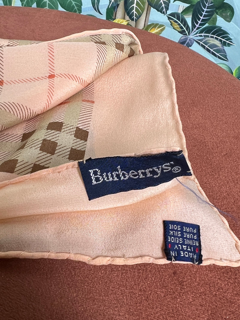 Burberry scarf pink