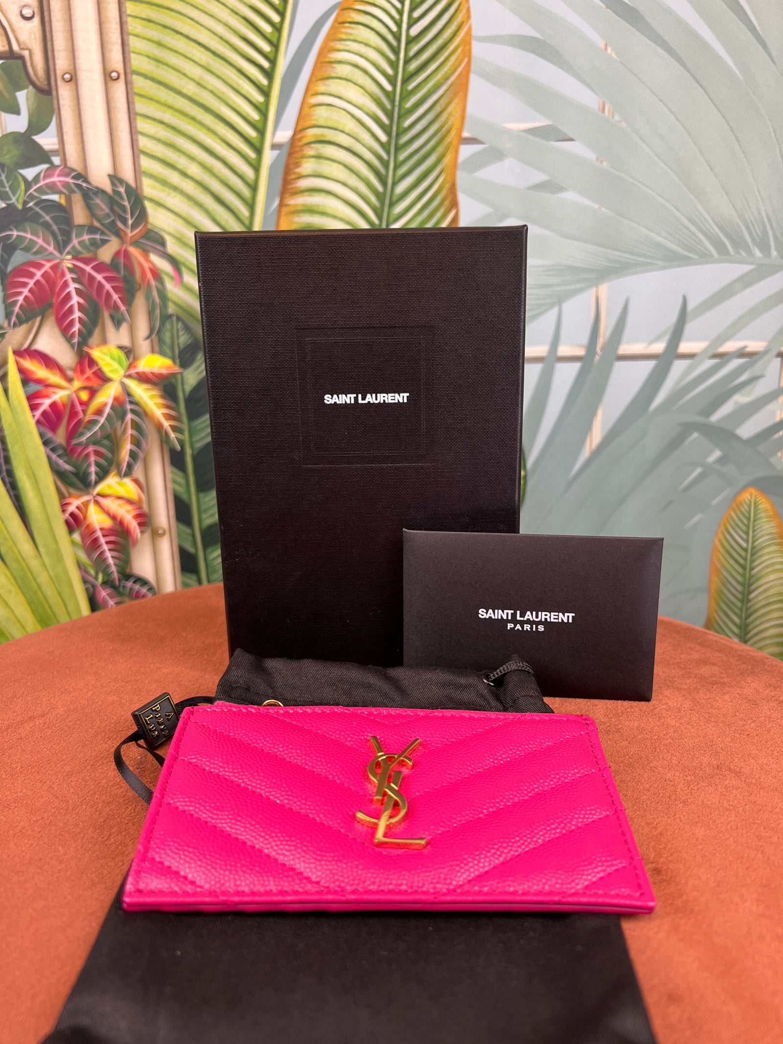 【関税&送料込】Saint Laurent Cassandre Fragments Cardholder 0400018014295_DARKBEIGE?wid=