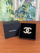 Chanel brooch pearls