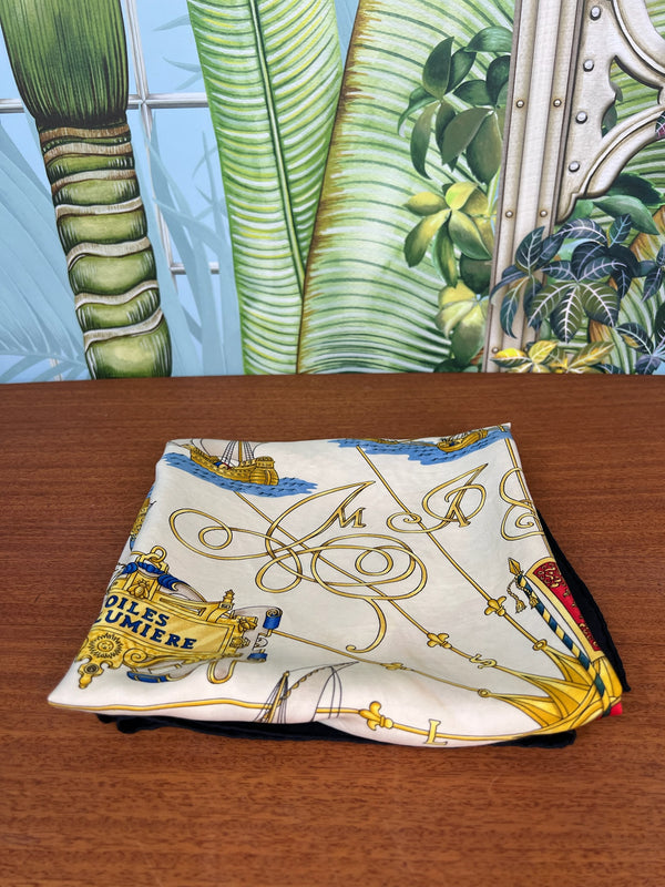 Hermès scarf ships