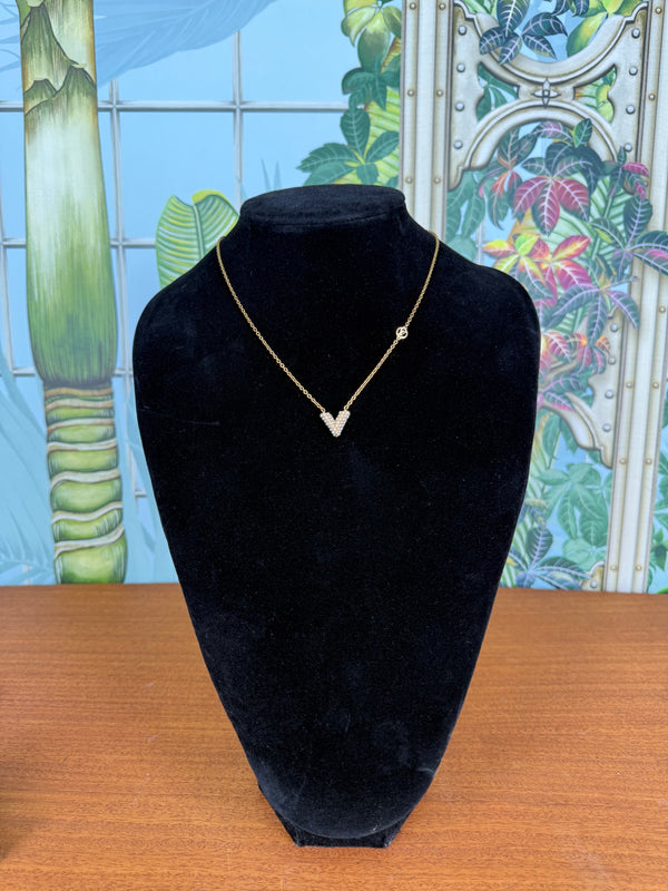 Louis Vuitton collier essential v pearl necklace