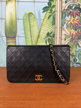 Chanel vintage single flap bag black