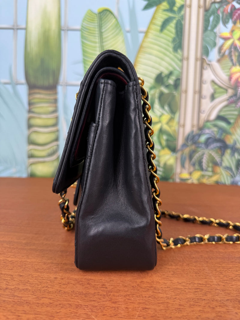 Chanel Double Flap Bag medium black/gold