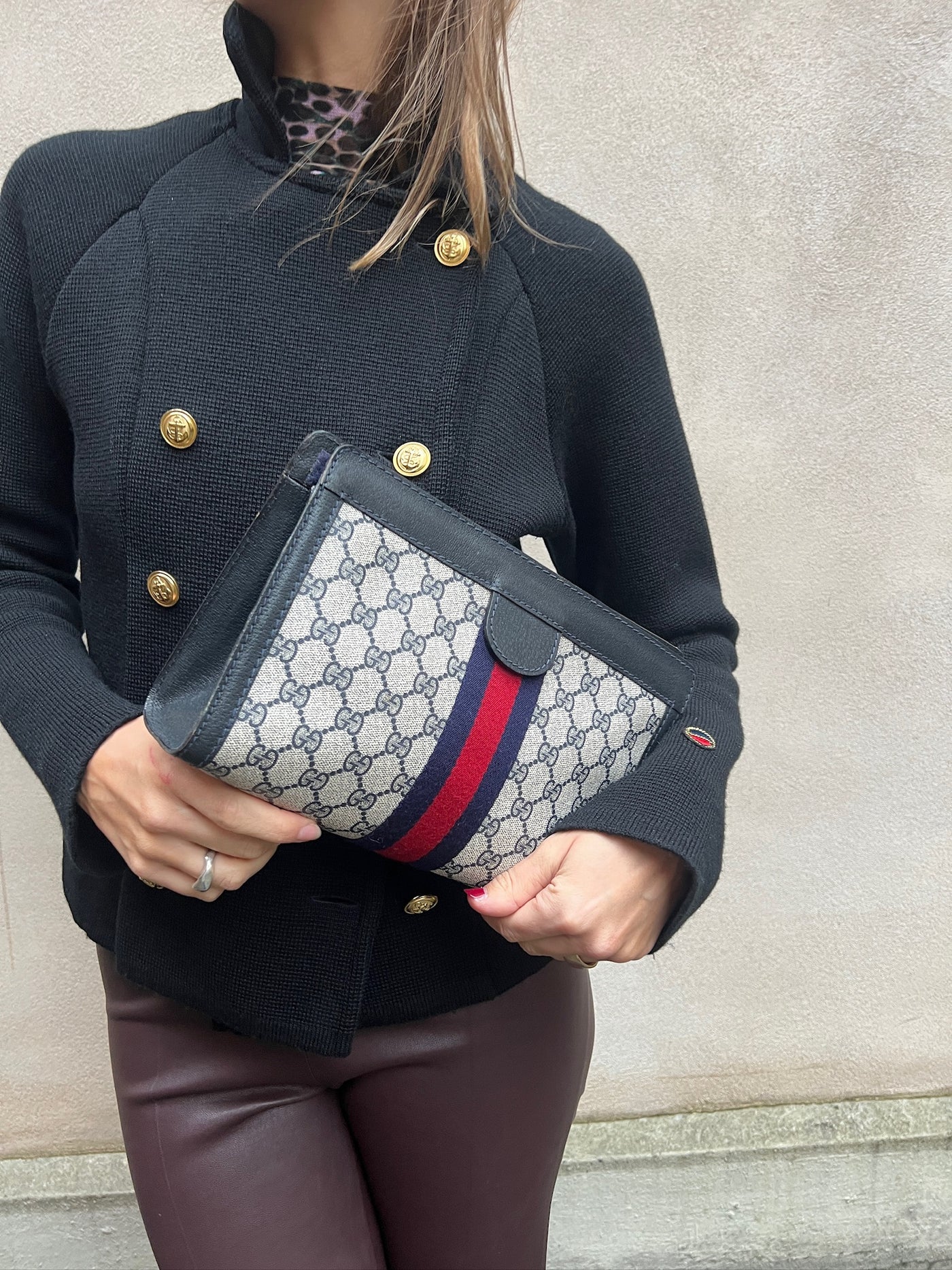 Gucci GG supreme sherry line clutch bag vintage – A Piece Lux Gucci GG supreme sherry line clutch bag vintage – A Piece Lux