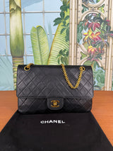 Chanel vintage double Flap Bag black with flat chain medium/large
