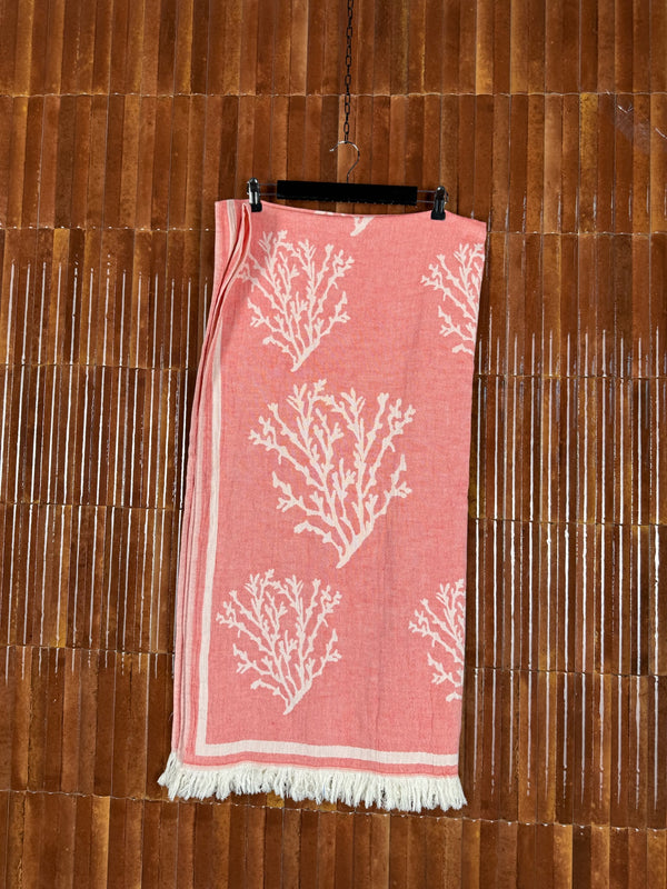 Amca towel corallium red