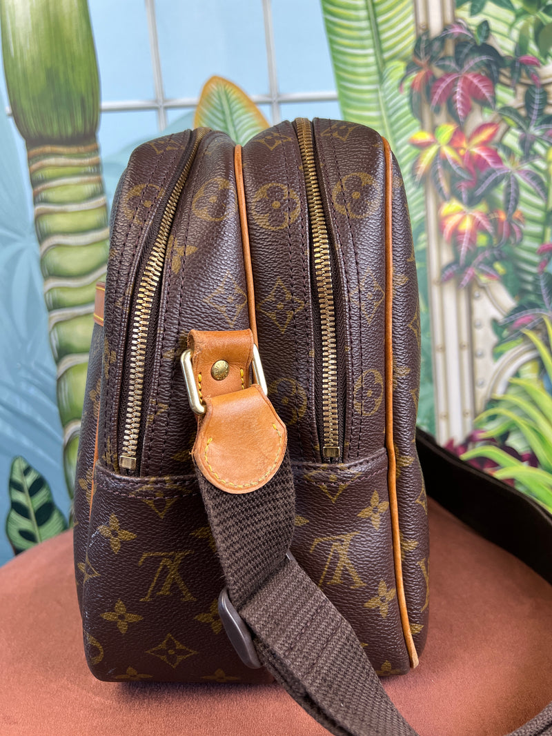 Louis Vuitton reporter bag