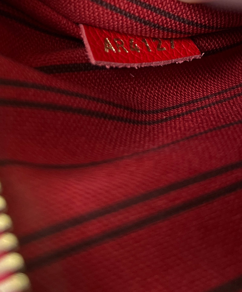 Louis Vuitton Pochette Metis red