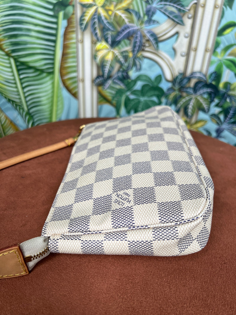 Louis Vuitton pochette accessories damier azur