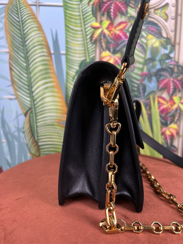 Louis Vuitton Dauphine MM black leather bag