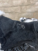 Astis gloves black with white flower