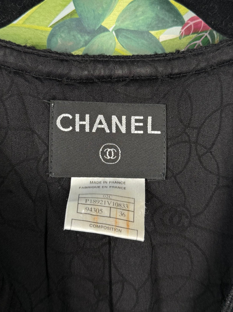 Chanel black tweed blazer 2002’s Cruise Collection