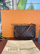 Louis Vuitton pochette monogram