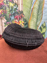 Conch chain rattan shoulder bag black