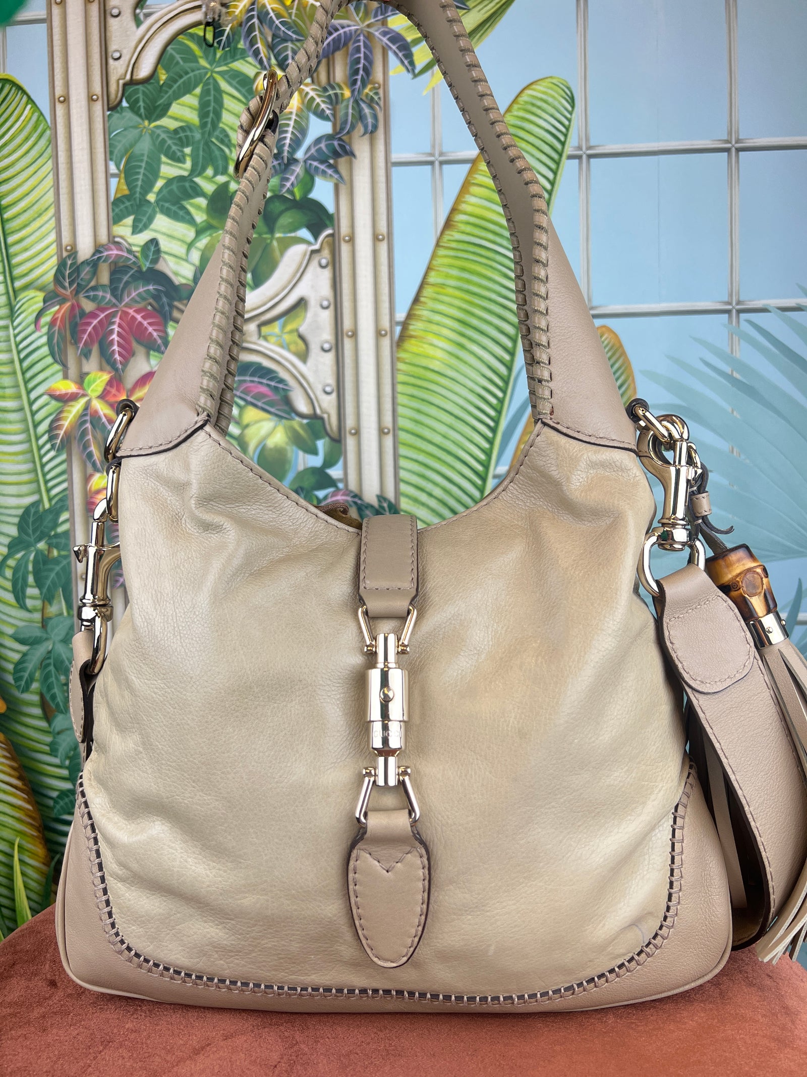 Gucci Jackie bamboo beige leather bag – A Piece Lux