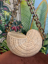 Conch chain rattan shoulder bag white