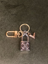 Louis Vuitton key ring Kaleido V padlock