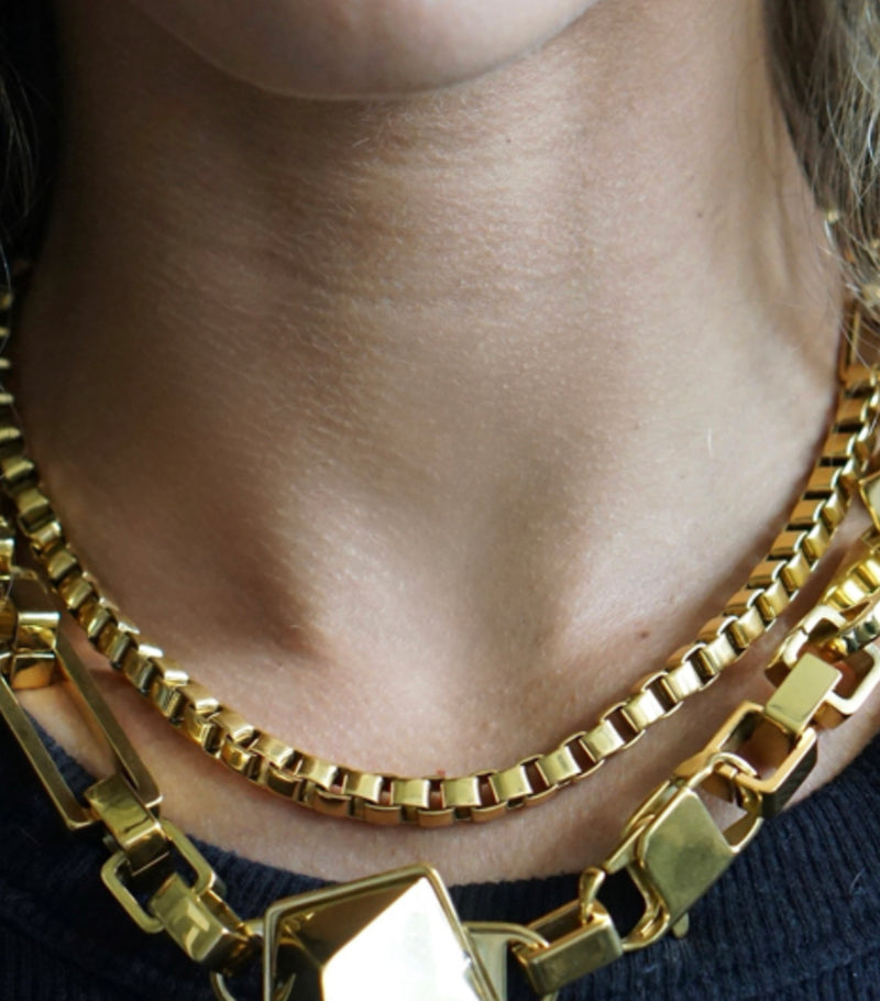 Juno Golden Necklace