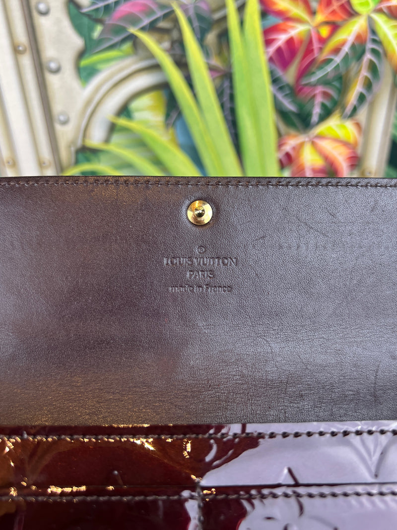 Louis Vuitton Vernis Sarah wallet